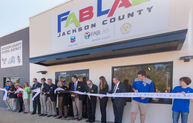 FabLab ribbon cutting ceremony